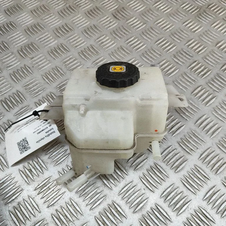 Brake fluid reservoir 4722042130