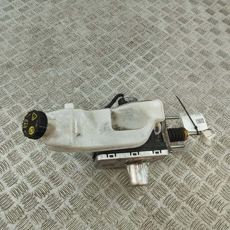 Brake booster 544833429