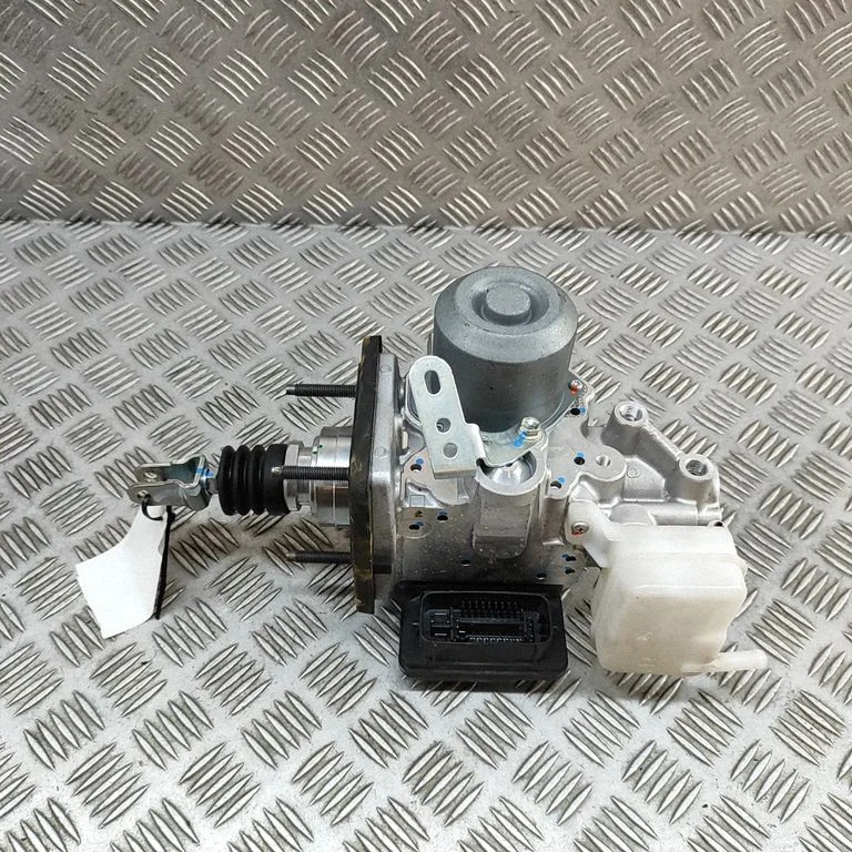 Brake booster – Lexus RX 450H (2016-)