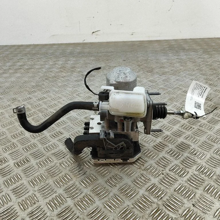 Brake booster 58520KL000
