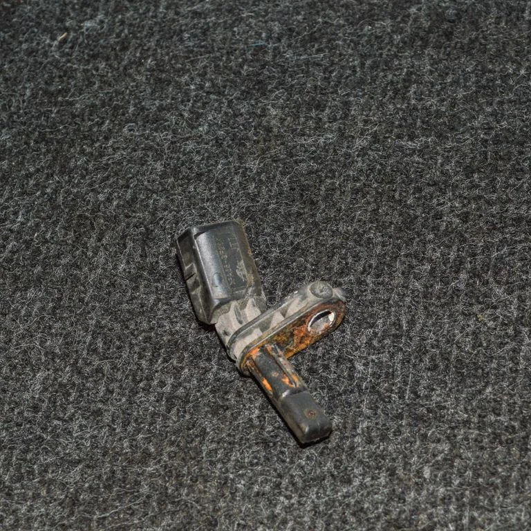 Priekšējais bremžu ABS devējs – Volkswagen Golf Plus (2005-2013)