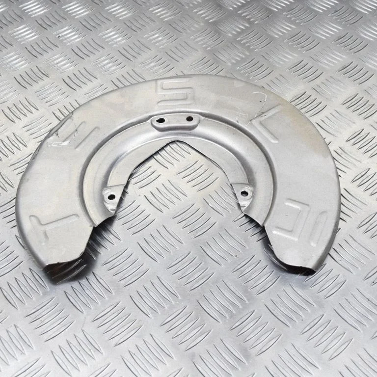 Esimese piduriketta tolmukaitse 1044661B