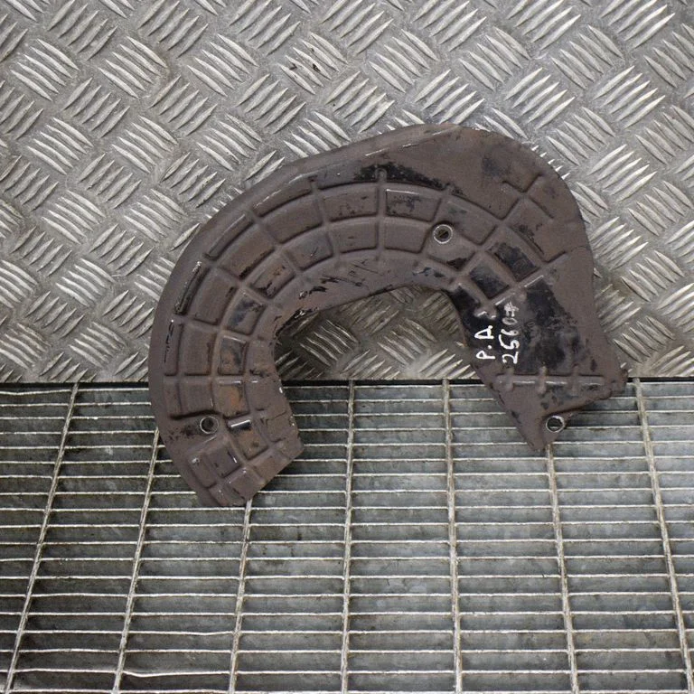 Front brake disc dust cover plate B430