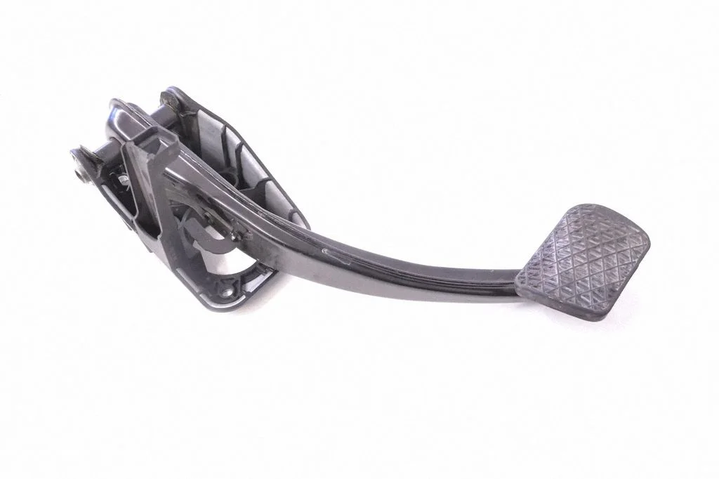 Brake pedal – Mercedes-Benz GL-Class X166 (2013-2019)