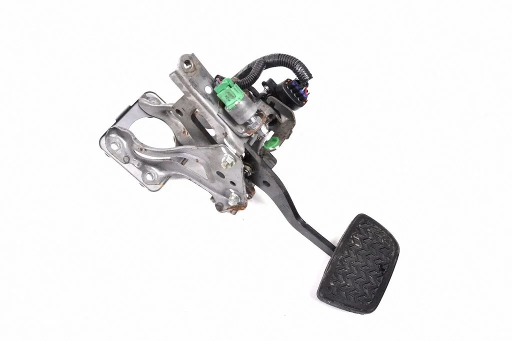 Piduripedaal – Lexus GS 300 350 430 450H (2005-2012)