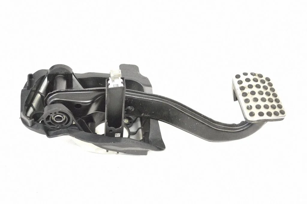 Brake pedal – Mercedes-Benz E-Class W213 (2016-)