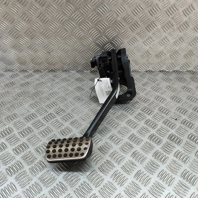 Brake pedal – Mercedes-Benz GLE-Class W167 (2019-)