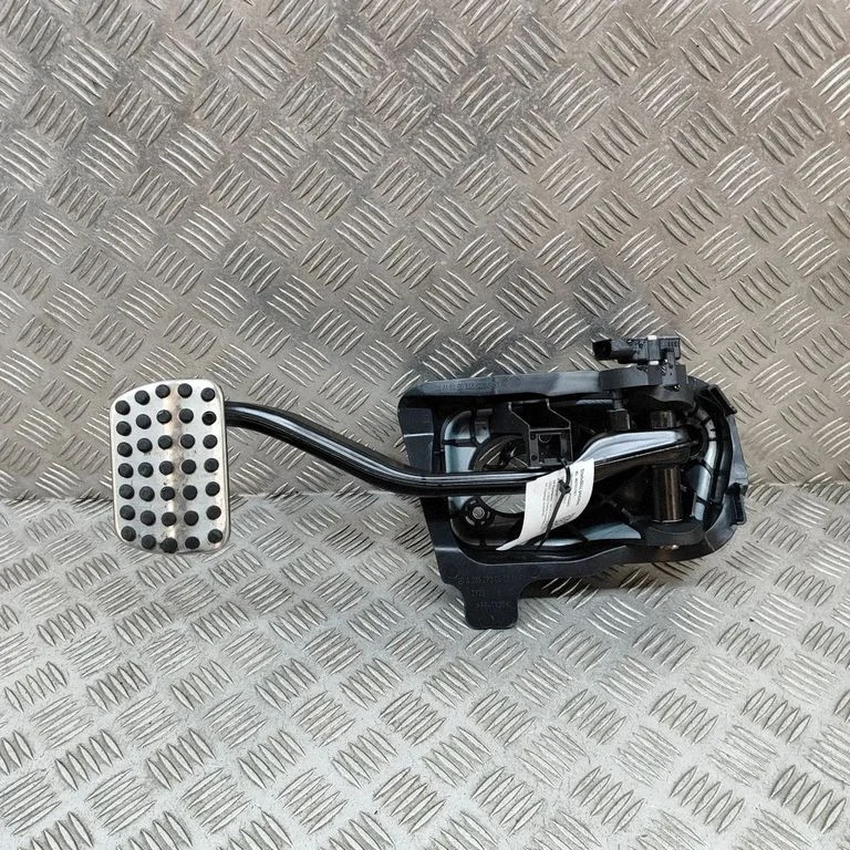 Brake pedal A2132904900