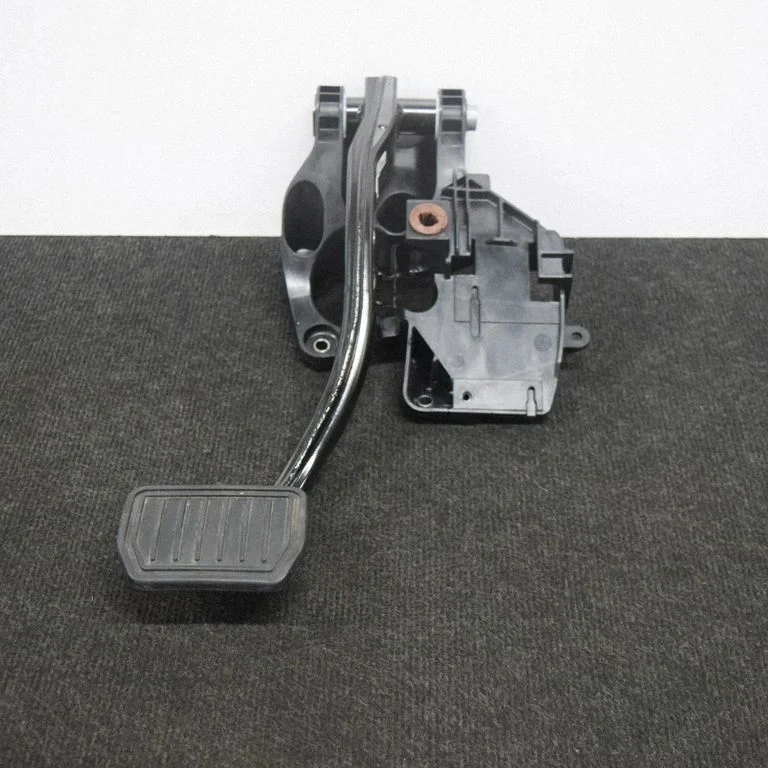 Brake pedal 1011680