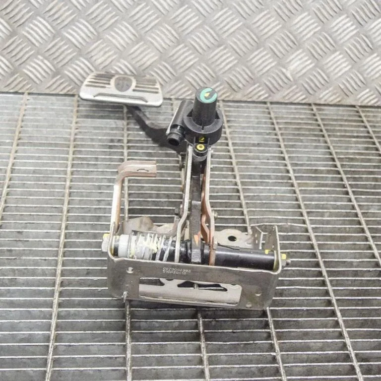 Brake pedal 06700049830