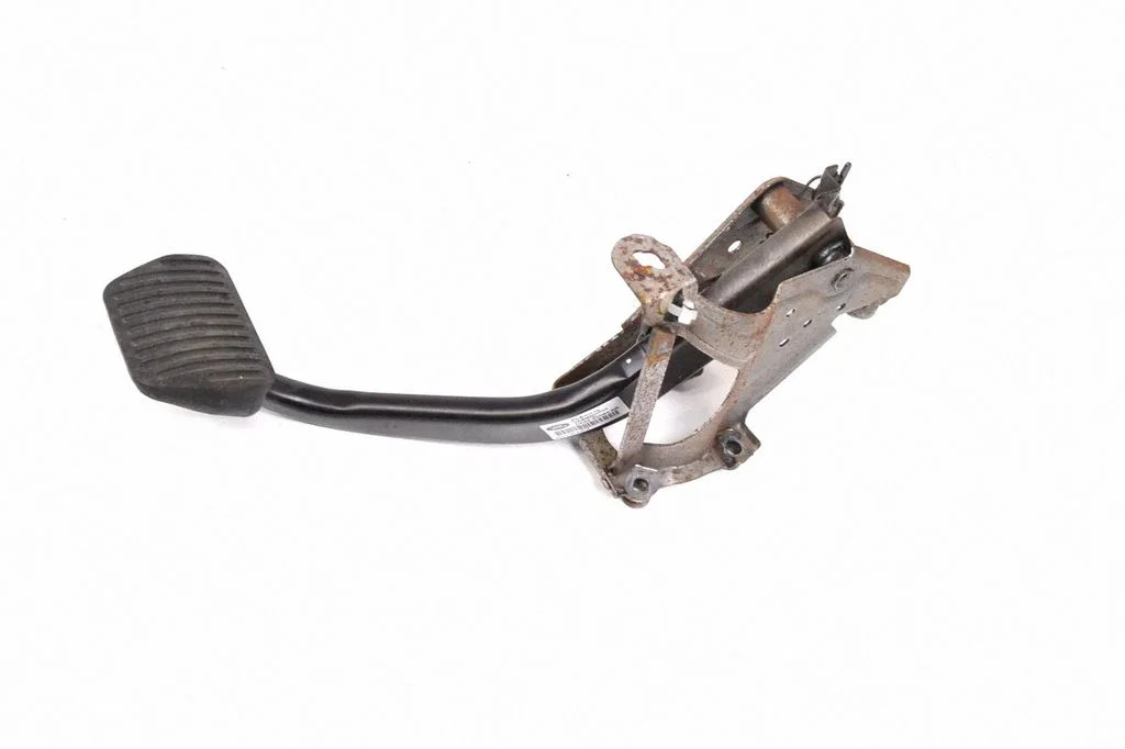 Brake pedal – Land Rover Range Rover Sport L494 (2013-)
