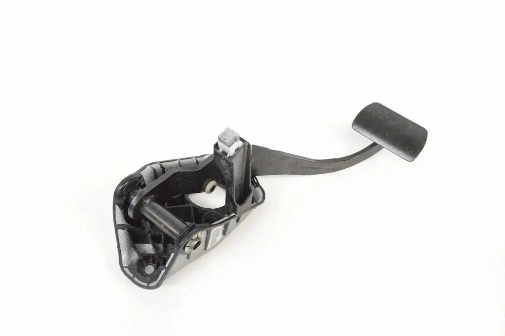 Brake pedal – Mercedes-Benz ML-Class W166 (2012-2017)
