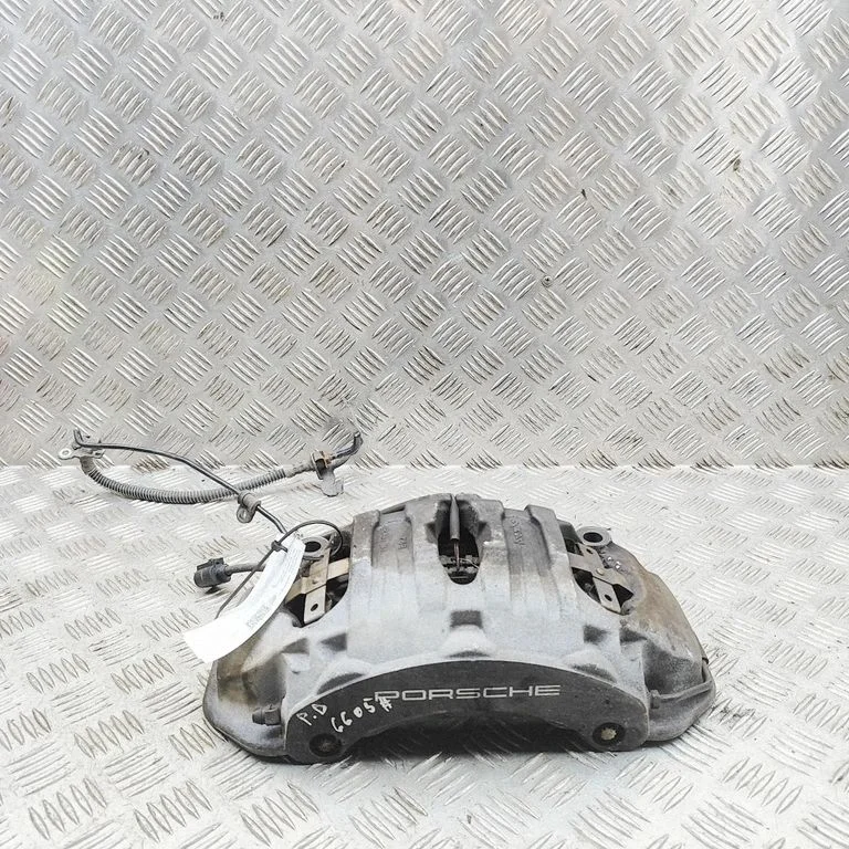 Front brake caliper 7PP615123
