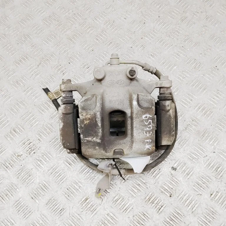 Front brake caliper 58110R2100
