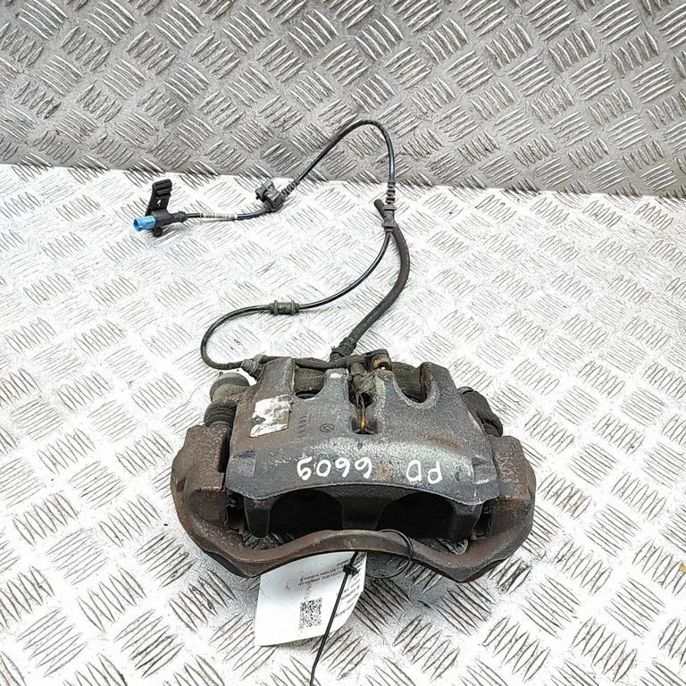 Priekšējais bremžu suports A9104210801