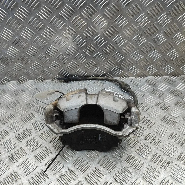 Front brake caliper 9836320080