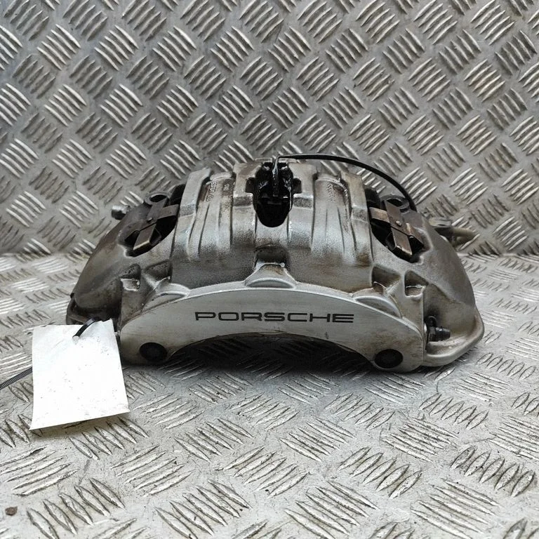 Front brake caliper 7P5615105AK