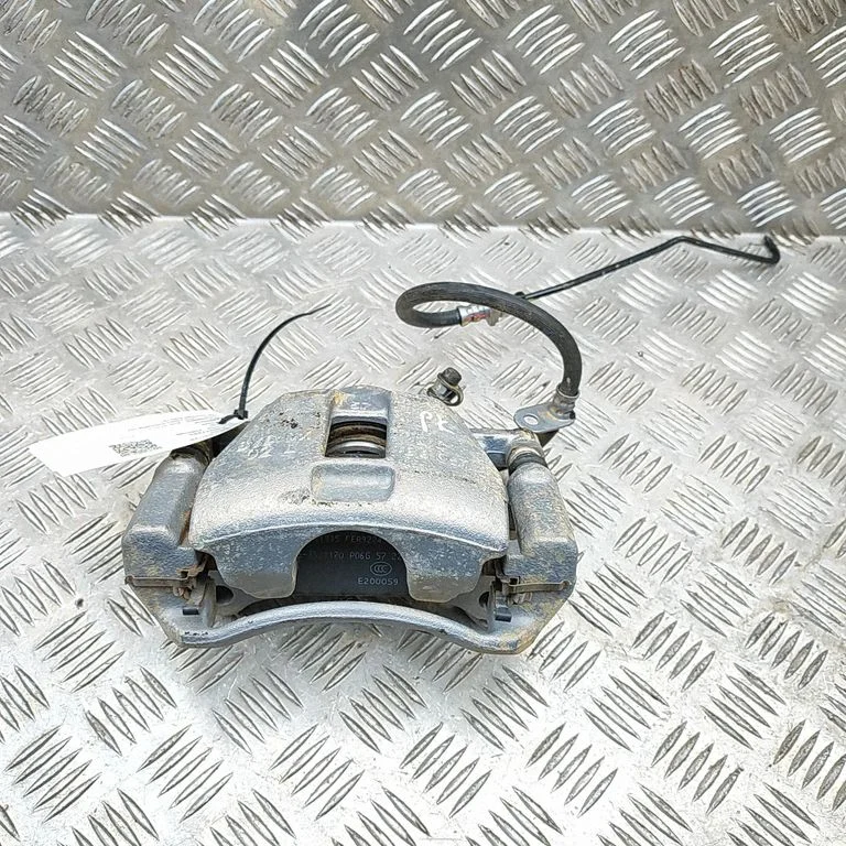 Front brake caliper SC2EM3501120