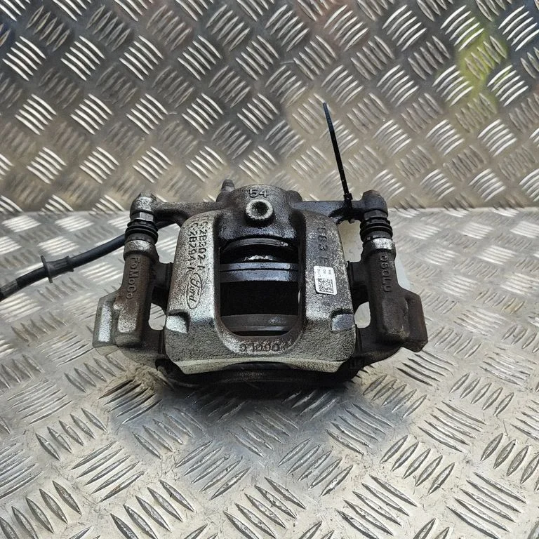 Zacisk hamulcowy przedni L1TC28294A