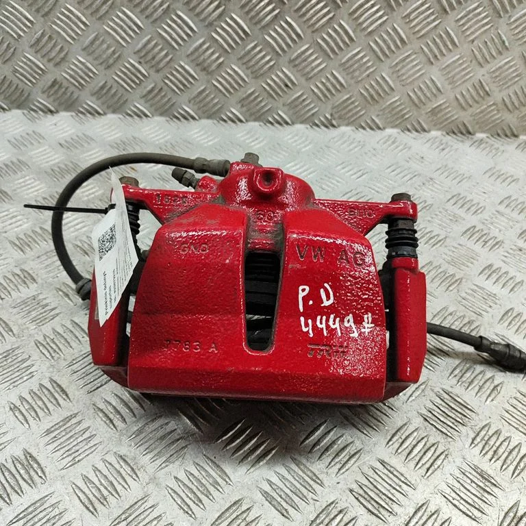 Priekšējais bremžu suports 8V0615124F