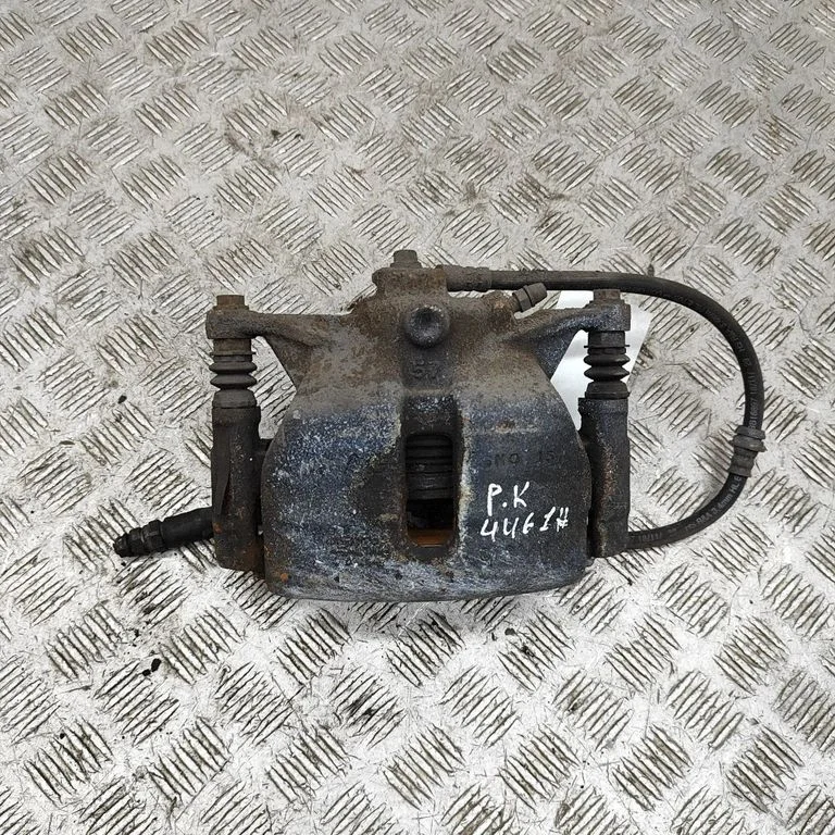 Priekšējais bremžu suports 8V0615123