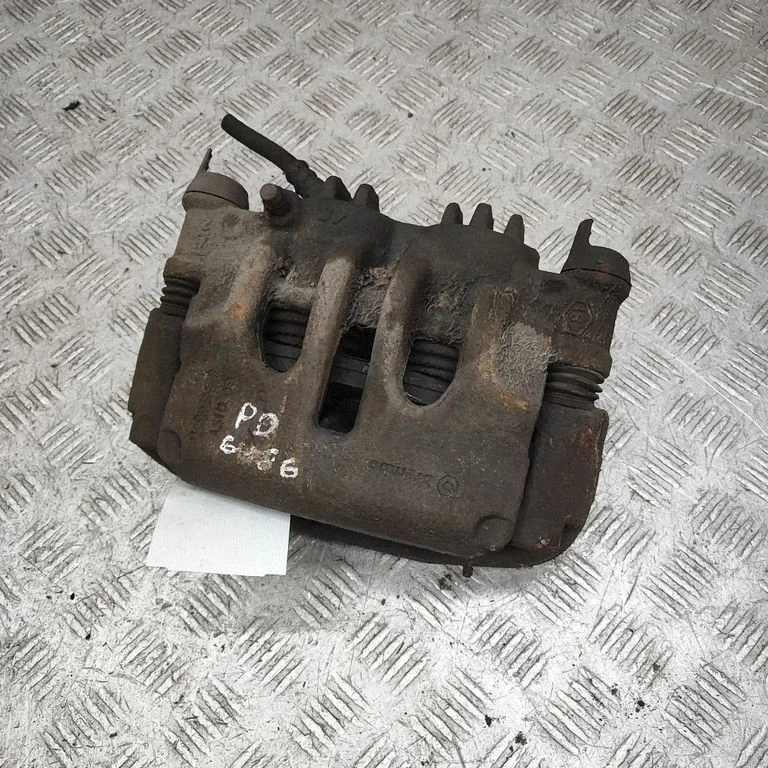 Priekšējais bremžu suports 410013165R