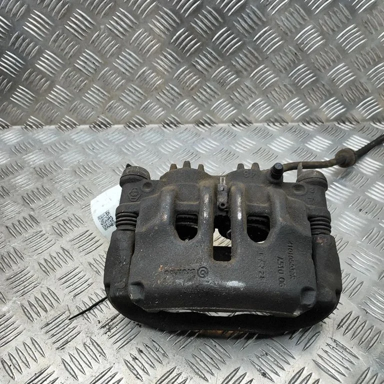 Front brake caliper 93167542