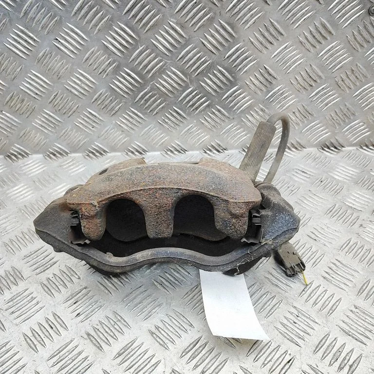 Zacisk hamulcowy przedni BK212B302AA