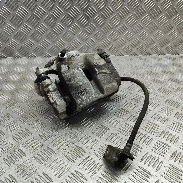 Front brake caliper 58130GI600