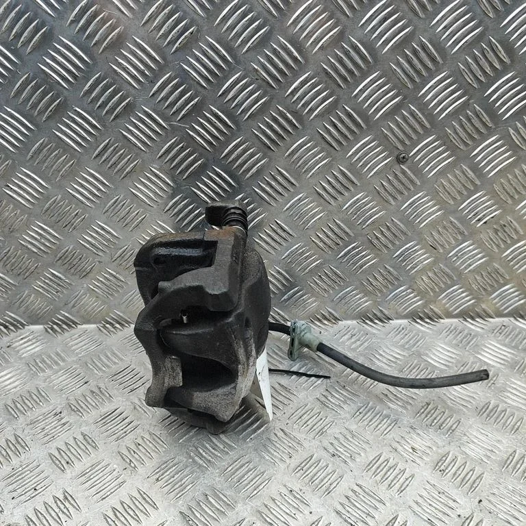 Front brake caliper 6869107