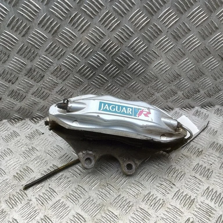 Zacisk hamulcowy przedni MXD1513CA