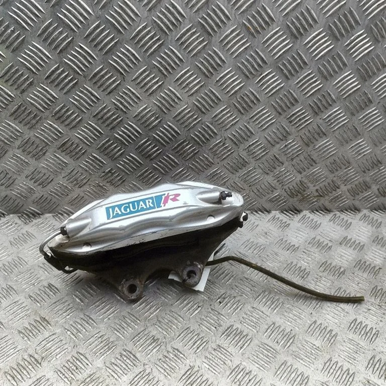 Zacisk hamulcowy przedni MXD1512CA