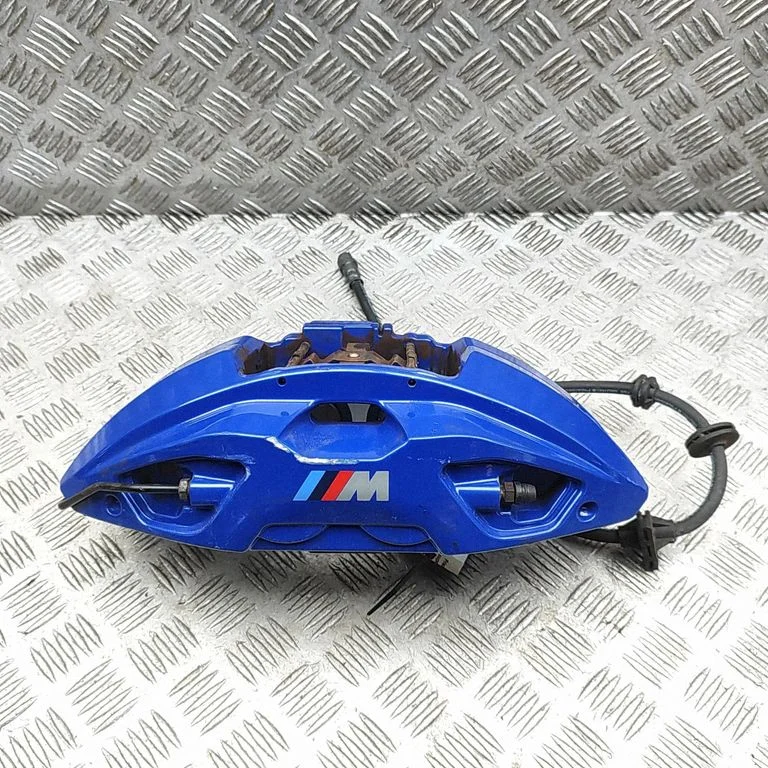 Front brake caliper 8846932