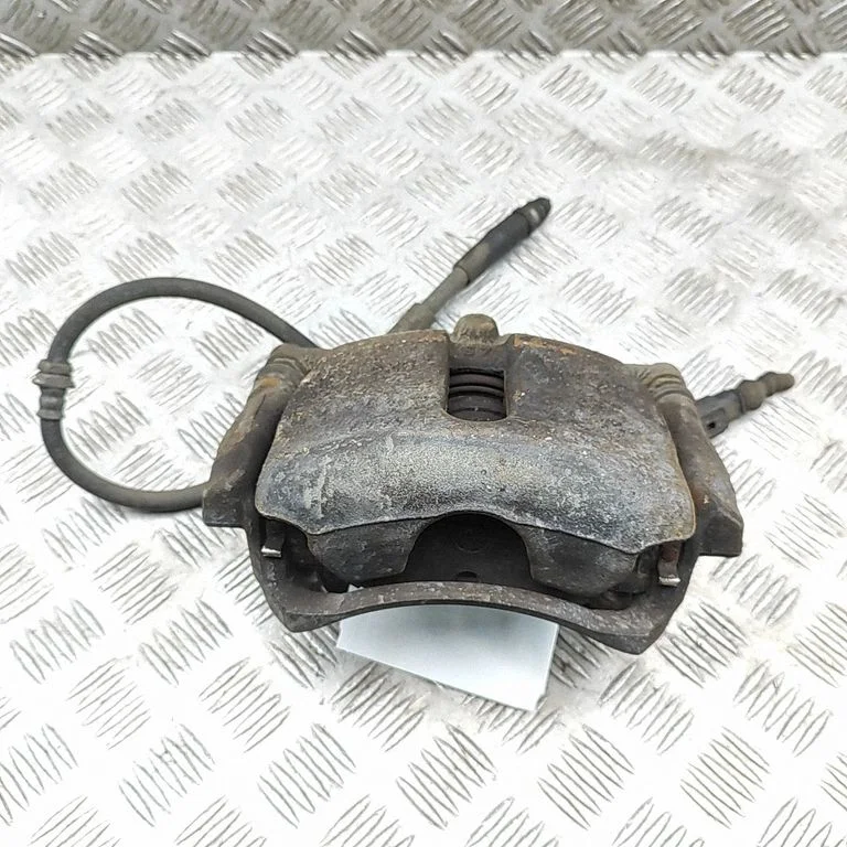 Priekšējais bremžu suports 8V0615124D