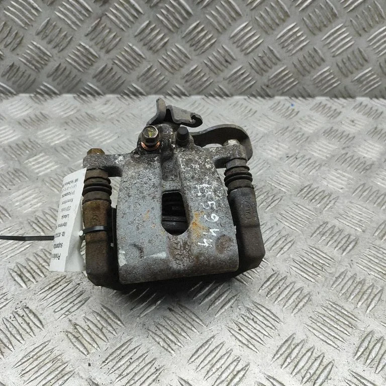 Zacisk hamulcowy przedni 58110A6200