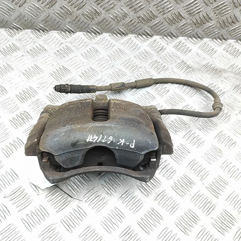 Priekšējais bremžu suports 8V0615123D