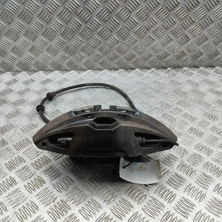 Front brake caliper 6891287