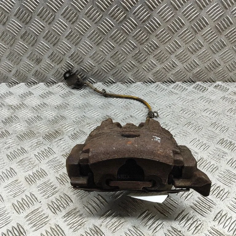 Esimene pidurisadul 5W932B302AC