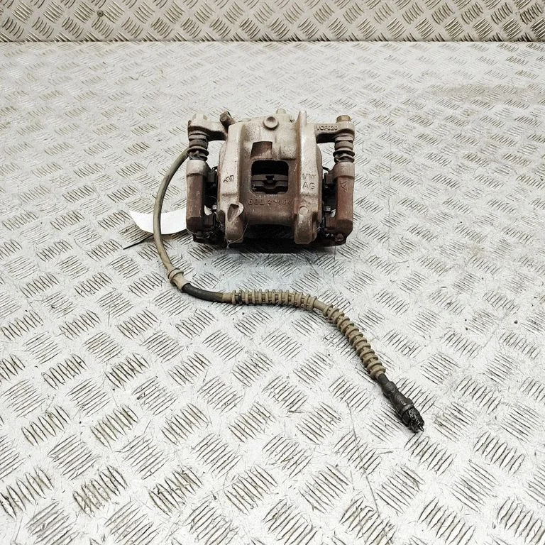 Front brake caliper 1EA615123A