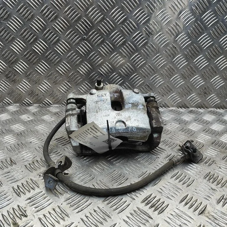 Zacisk hamulcowy przedni 58130AO500