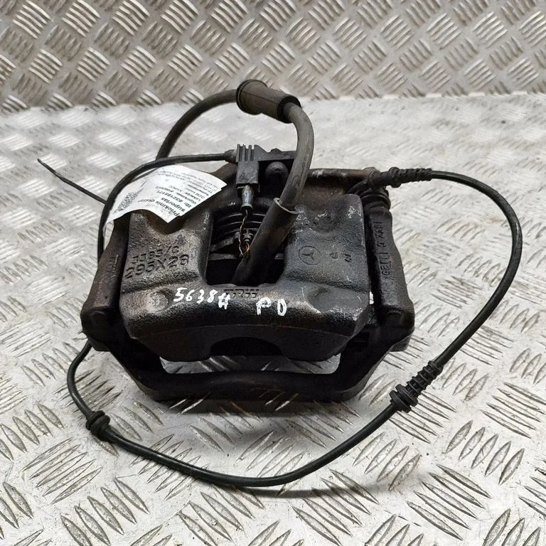 Priekšējais bremžu suports A2044213681