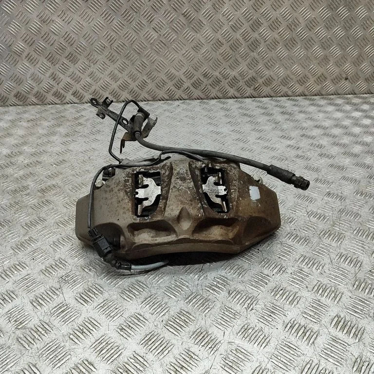 Priekšējais bremžu suports 4M0615107BS