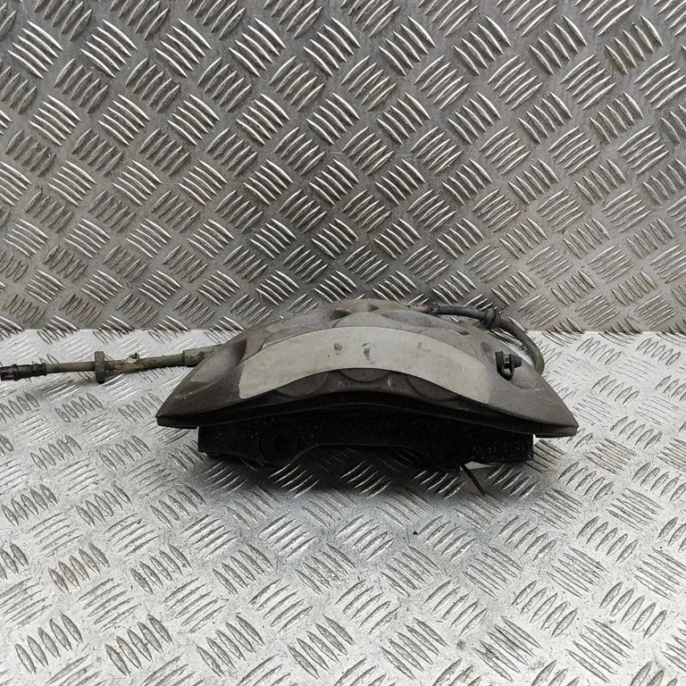 Priekšējais bremžu suports 4M0615108J