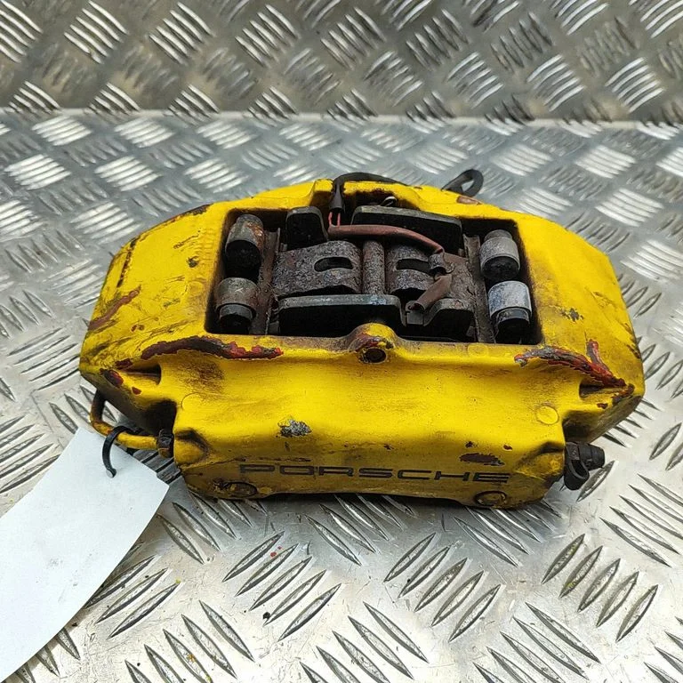 Front brake caliper – Porsche Boxster 986 (1996-2004)