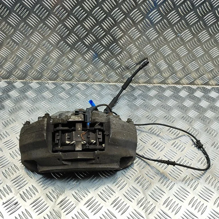 Front brake caliper – Mercedes-Benz C-Class W205 (2014-2021)