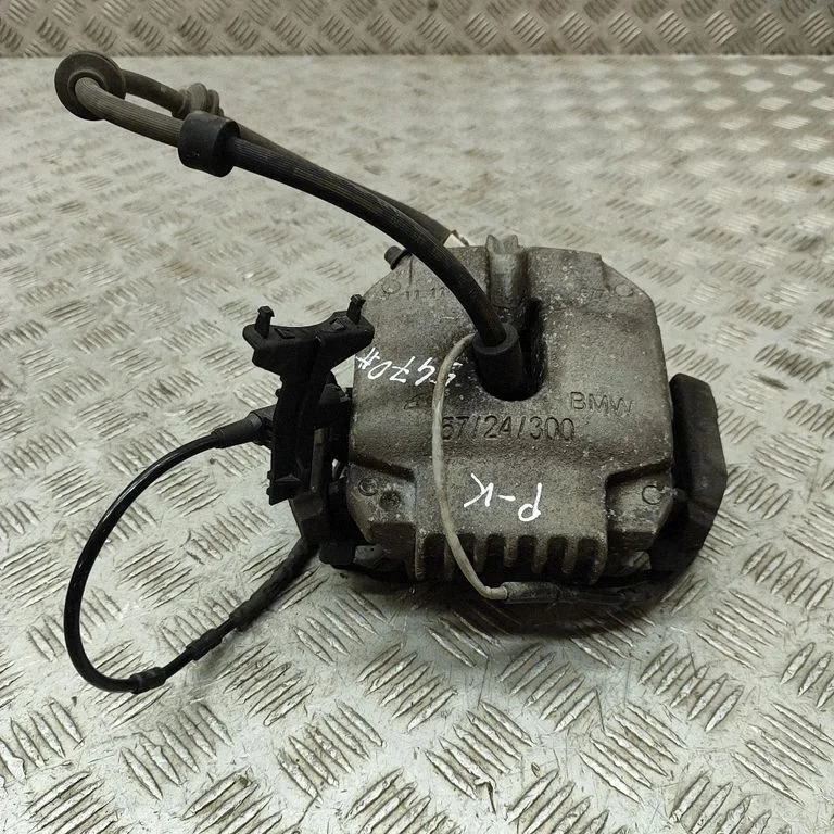 Front brake caliper 6769091