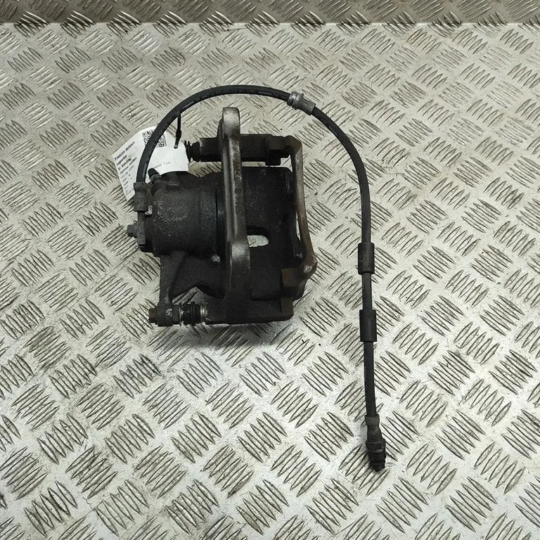 Priekšējais bremžu suports 8V0615124D