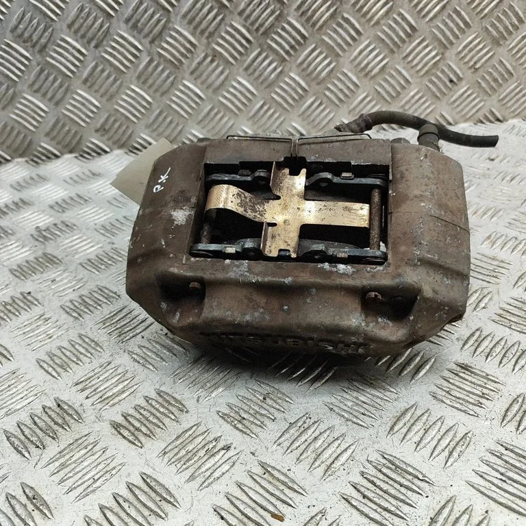 Front brake caliper MB928036