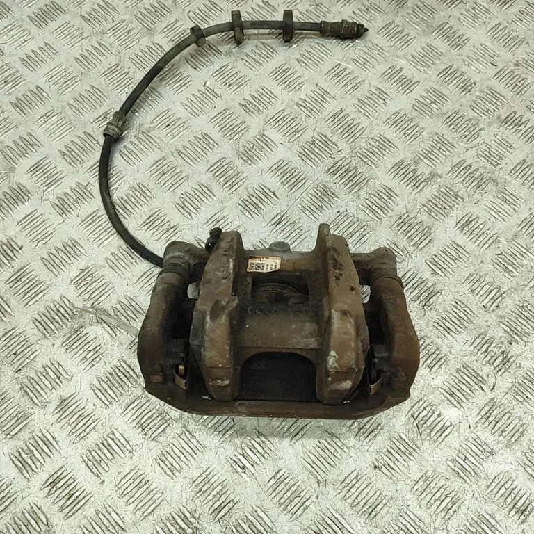 Front brake caliper 1EA615105A