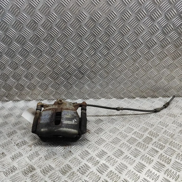 Priekšējais bremžu suports 8V0615123